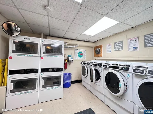 $299,900 | 1 Wall Street, Unit 1F, Fort Lee, NJ 07024