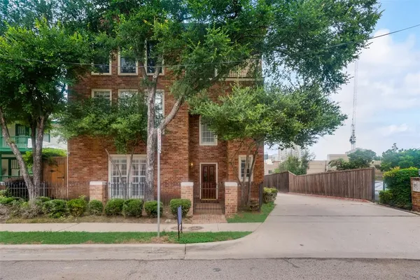 $4,300 | 3207 Cole Avenue, Unit A, Dallas, TX 75204