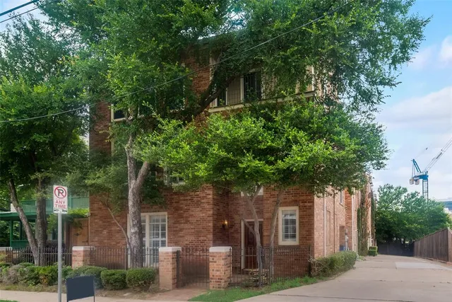 $5,500 | 3207 Cole Avenue, Unit A, Dallas, TX 75204