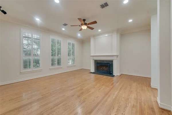$4,300 | 3207 Cole Avenue, Unit A, Dallas, TX 75204