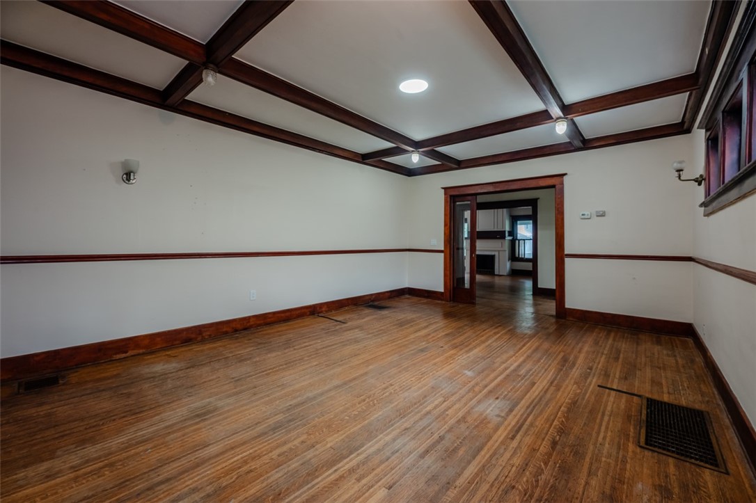 376 Barrington Street Rochester, NY 14607 - Photo 9 of 40 Gallery Image 9