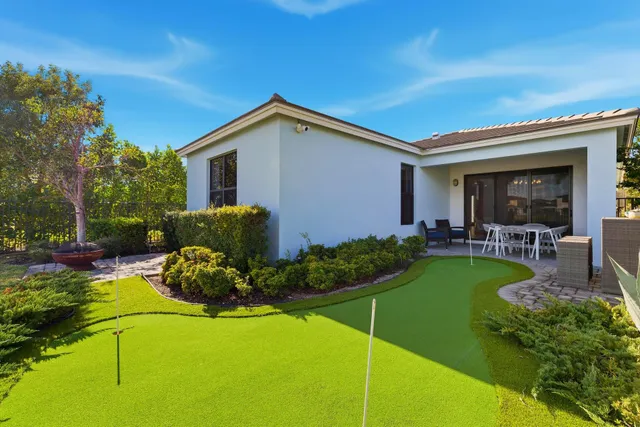 $599,900 | 5562 Starfish Road, The Acreage, FL 33470