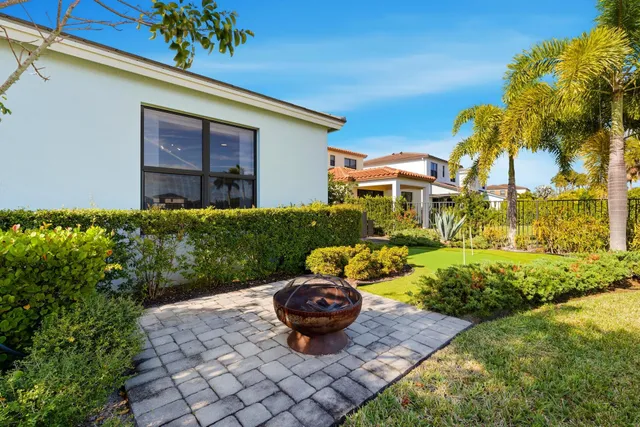 $599,900 | 5562 Starfish Road, The Acreage, FL 33470