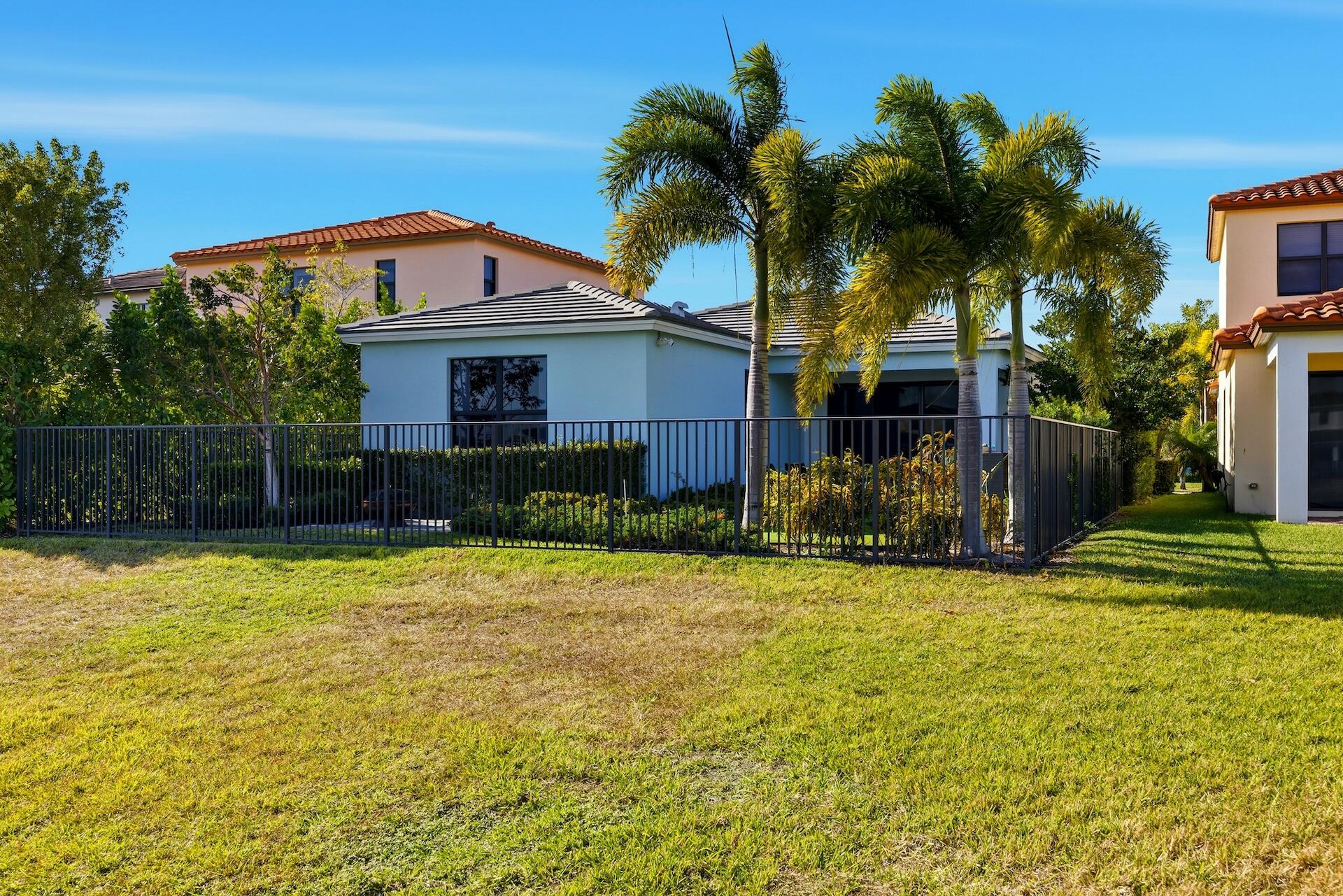 5562 Starfish Road The Acreage, FL 33470 - Photo 23 of 36 0H8A1317