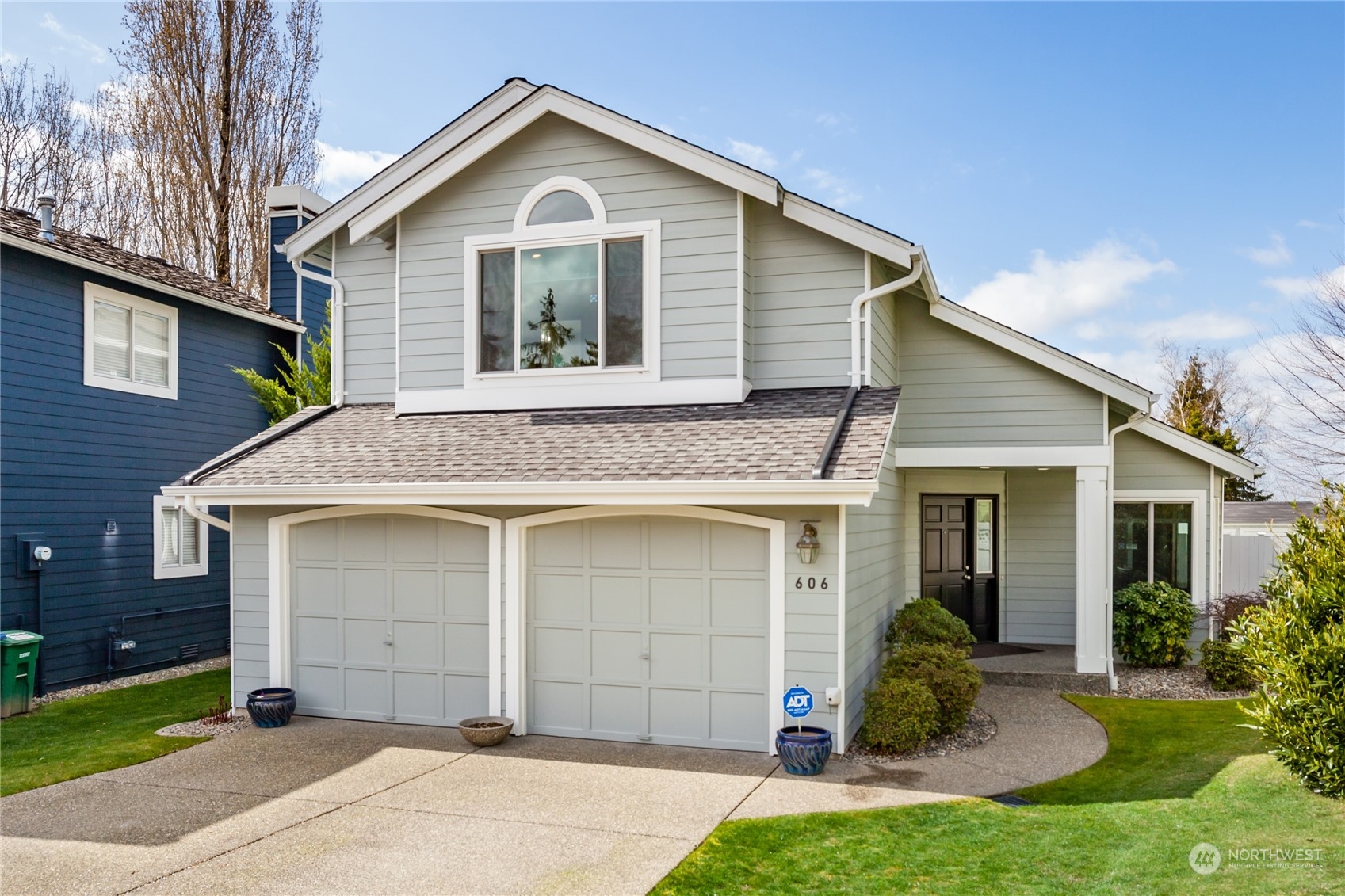 606 South 32nd Place Renton, WA 98055 - Photo 1 of 28 Gallery Image 1