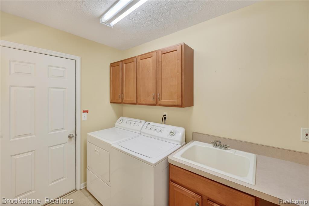986 Spirea, Unit 44 Howell, MI 48843 - Photo 40 of 49