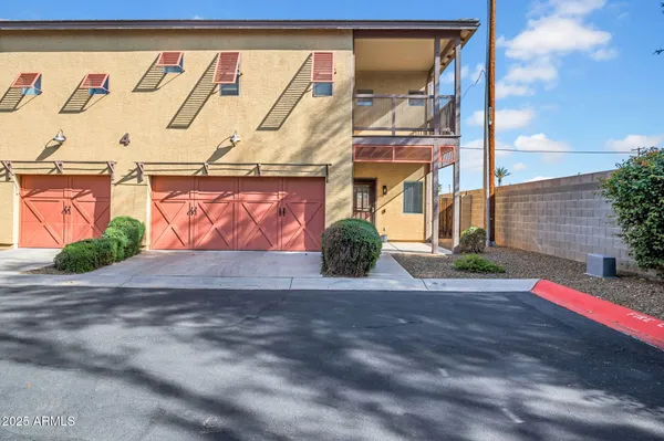 $474,995 | 2929 North 37th Street, Unit 10, Phoenix, AZ 85018