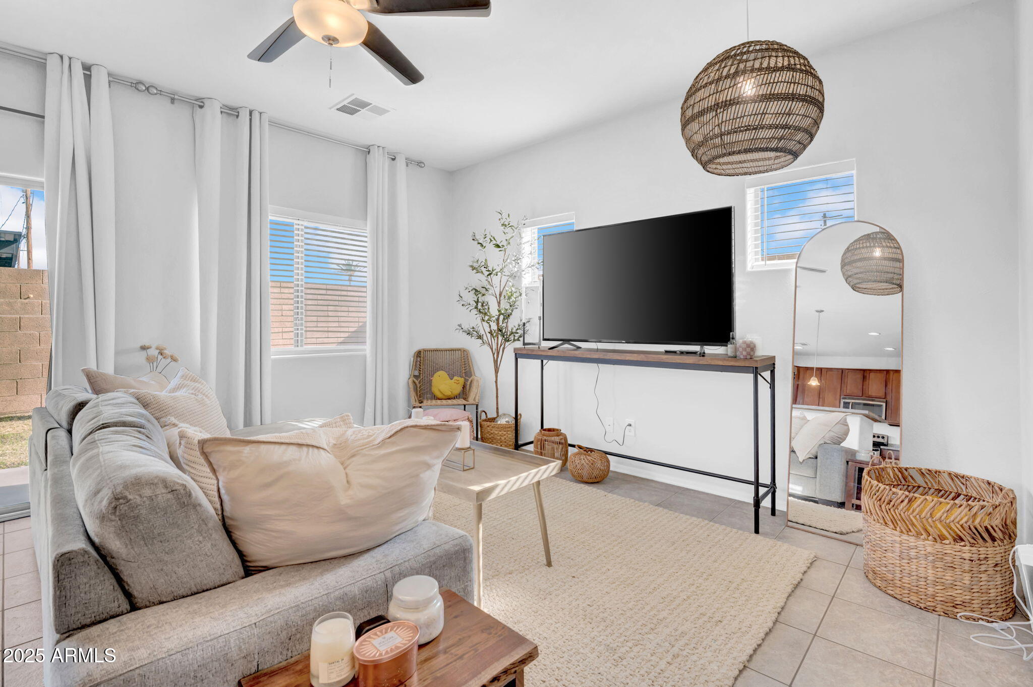 2929 North 37th Street, Unit 10 Phoenix, AZ 85018 - Photo 3 of 23 Living Room
