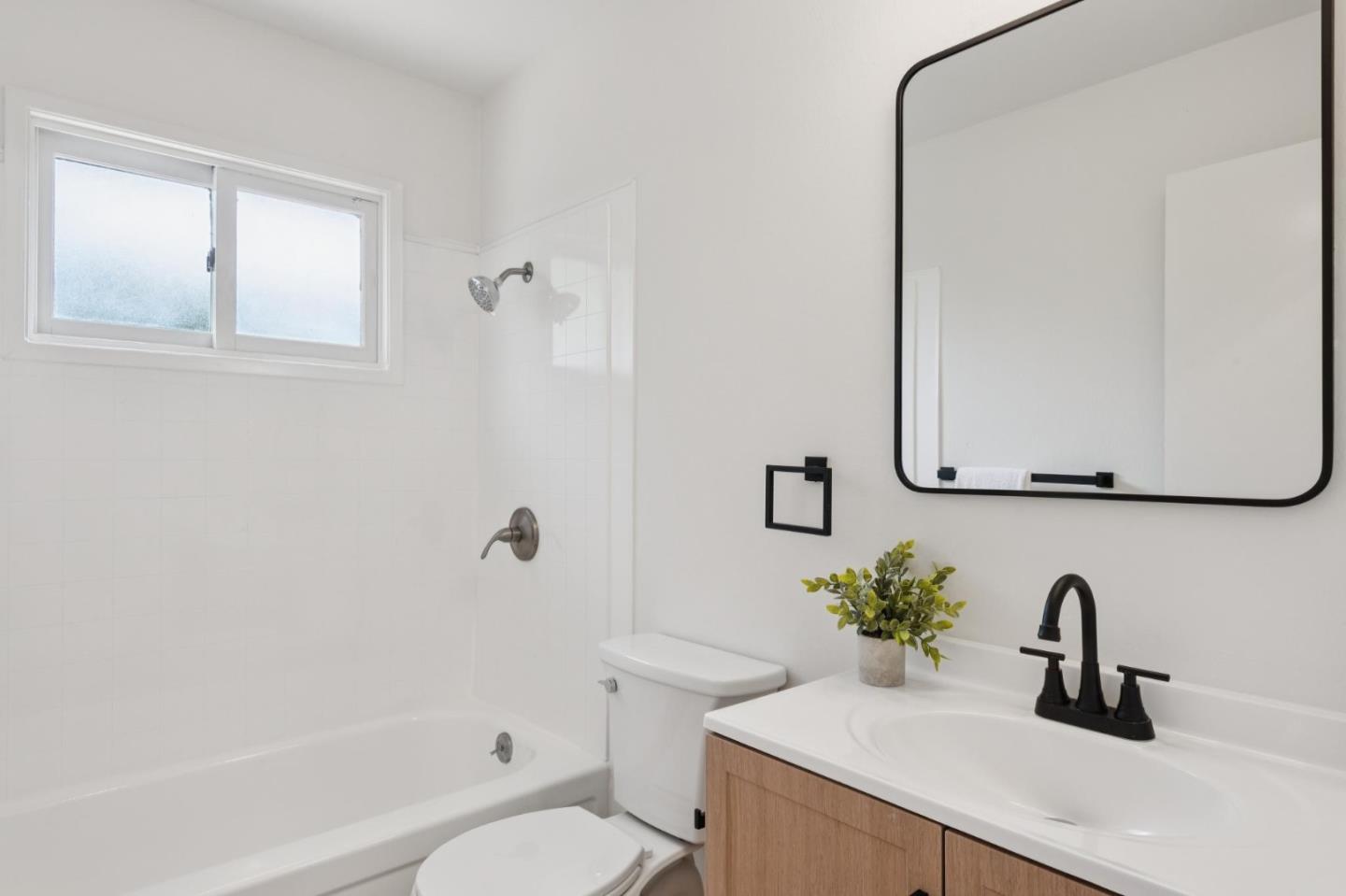 492 Umland Drive Santa Rosa, CA 95401 - Photo 11 of 24 Gallery Image 11