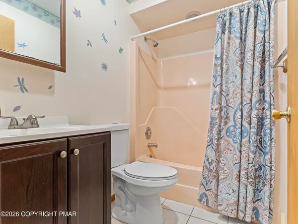 a view of livingroom with hardwood and furniture