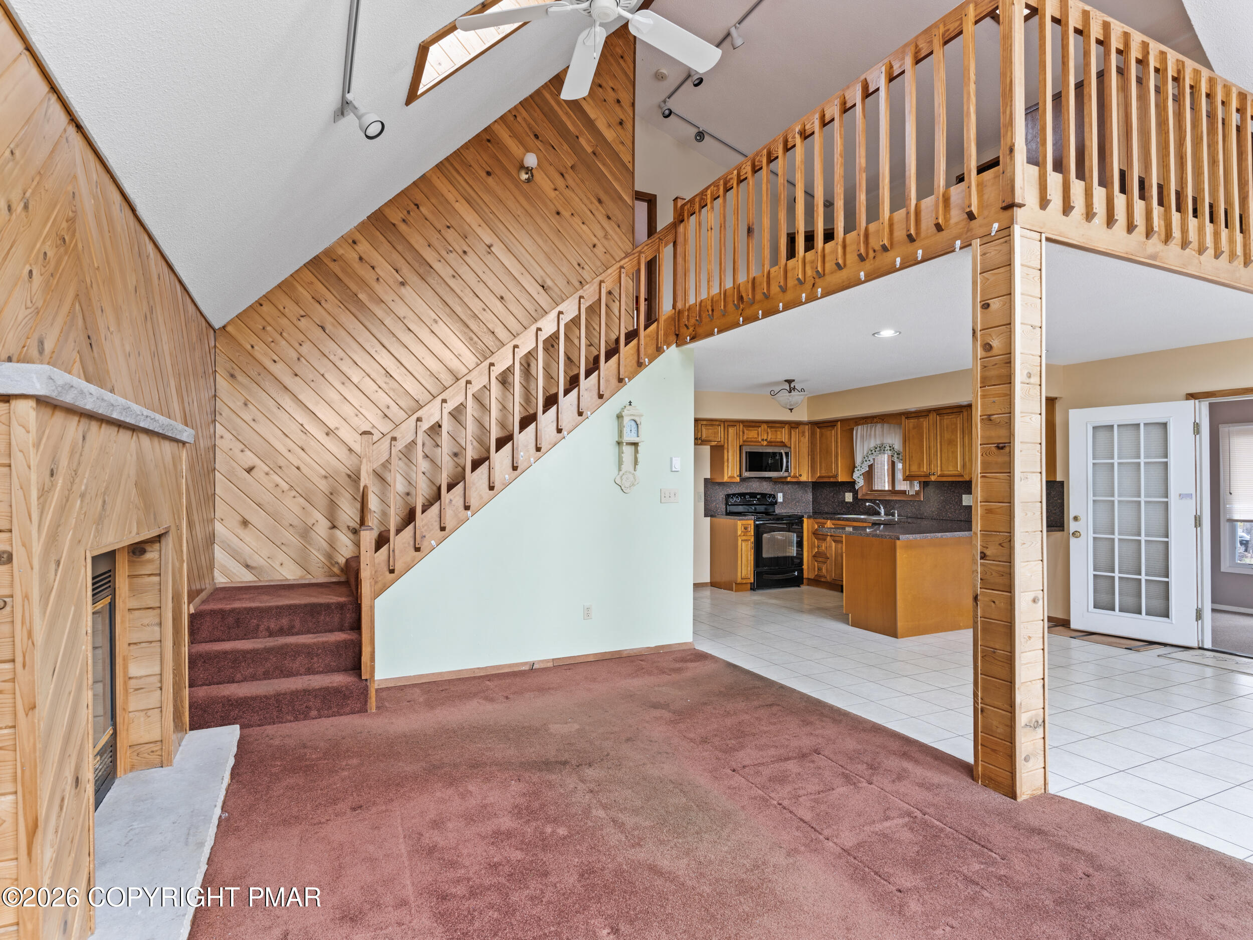 270 Manchester Drive Bushkill, PA 18324 - Photo 29 of 58 a view of entryway livingroom and hall