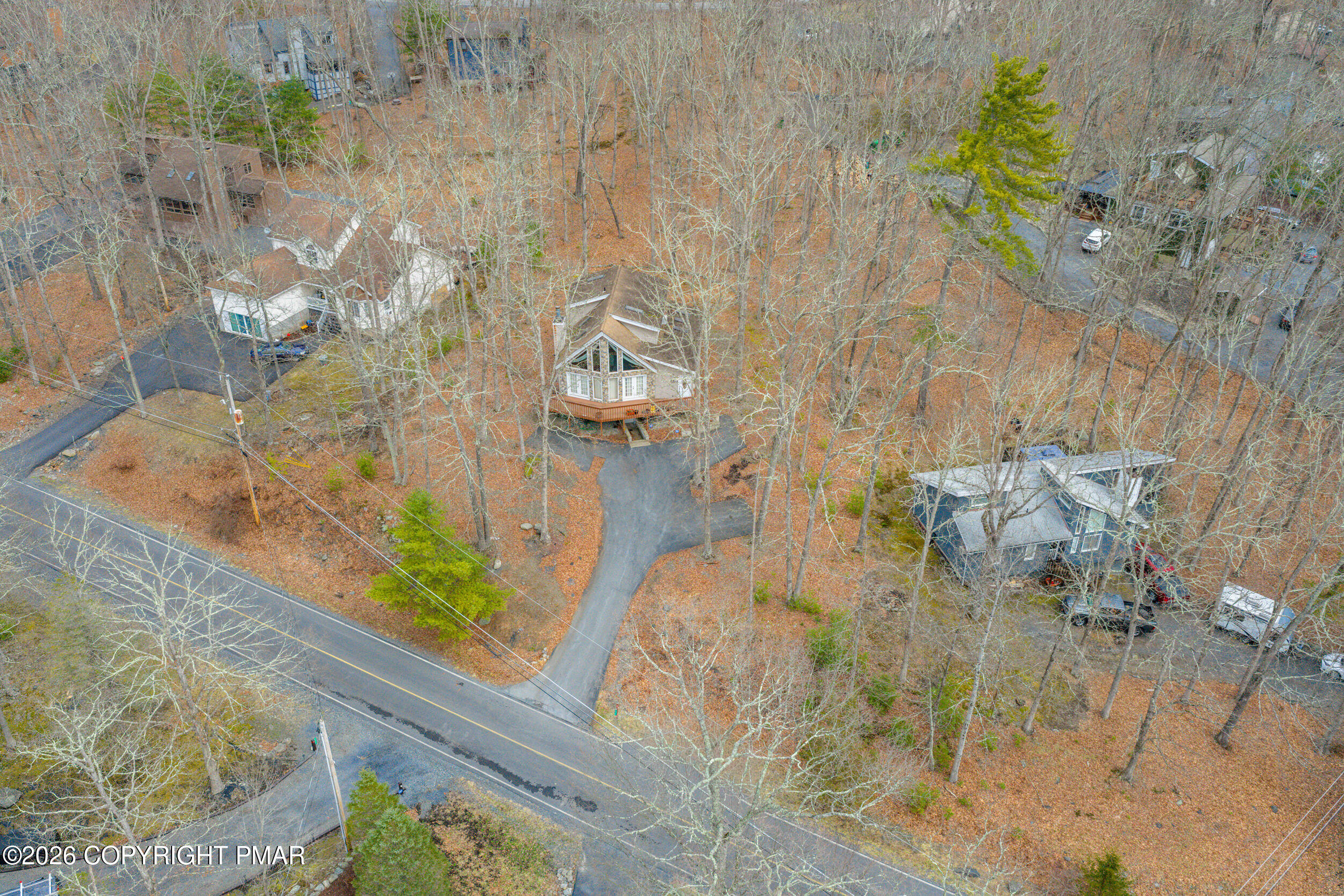 270 Manchester Drive Bushkill, PA 18324 - Photo 46 of 58 a bird view of a house