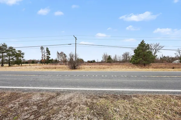 $37,000 | 6700 Willis Road, Ypsilanti, MI 48197