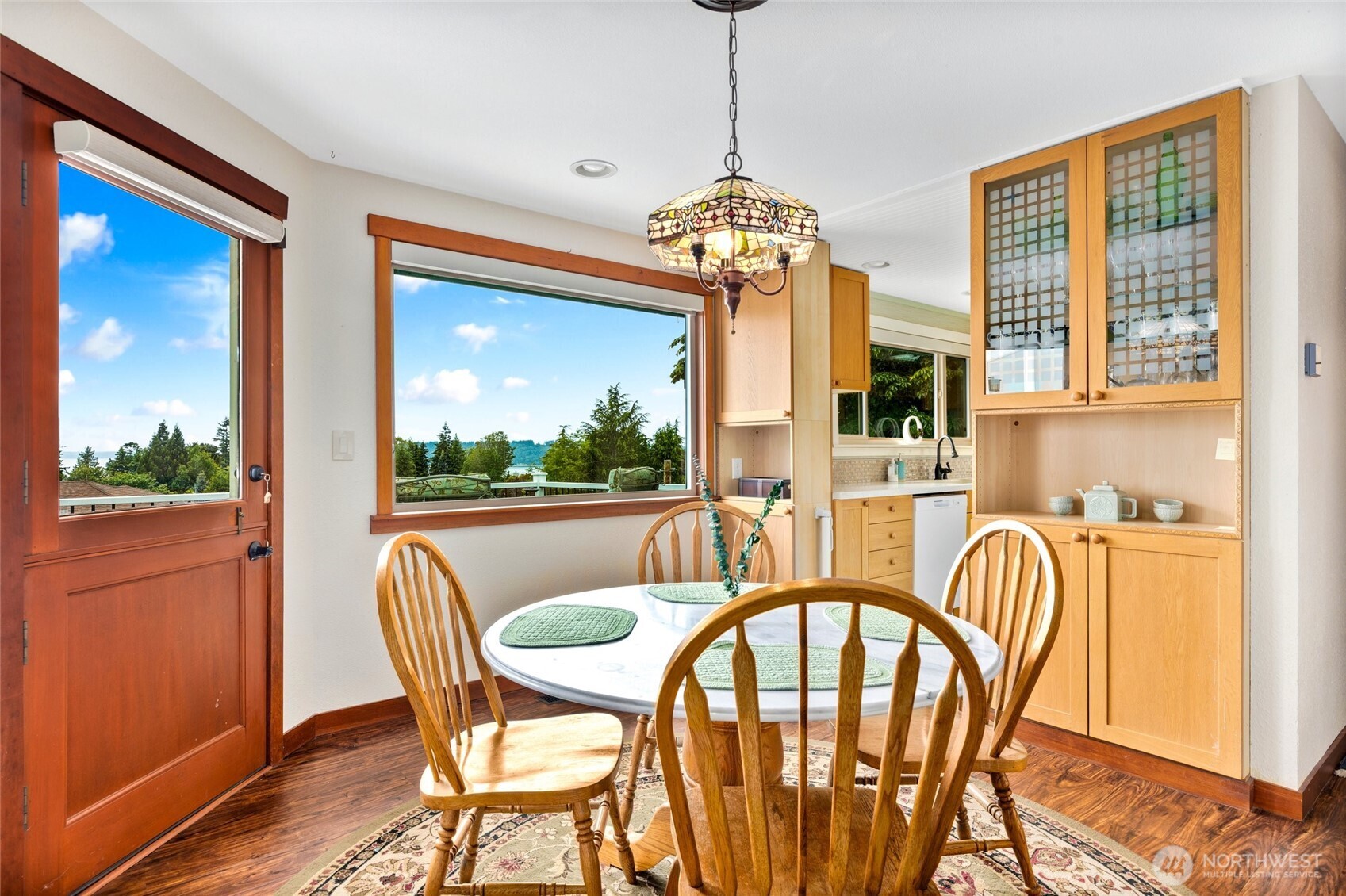 10320 Kay Way Mukilteo, WA 98275 - Photo 8 of 40