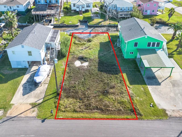 $65,000 | 0 Delesandri Drive, Hitchcock, TX 77563