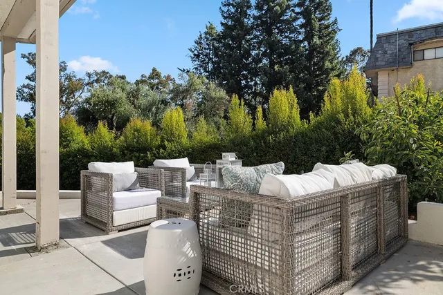 $2,349,000 | 275 Fairview Road, Ojai, CA 93023