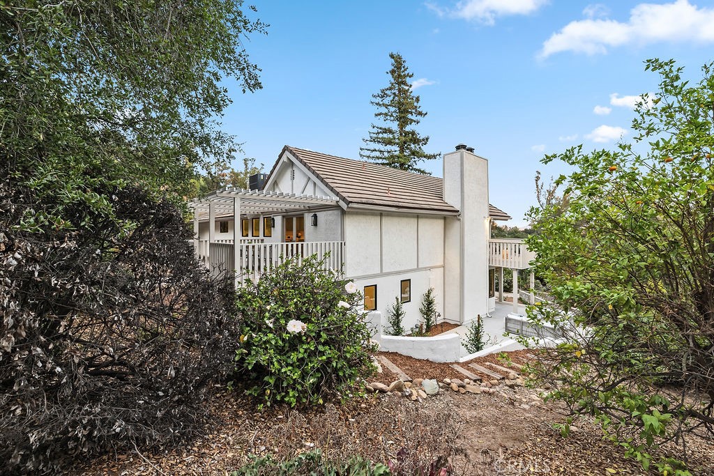 275 Fairview Road Ojai, CA 93023 - Photo 68 of 74 a front view of a house with a yard
