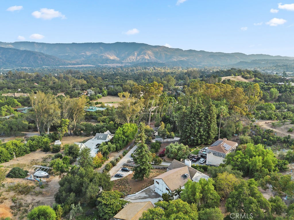 275 Fairview Road Ojai, CA 93023 - Photo 73 of 74 a view of a city with mountain