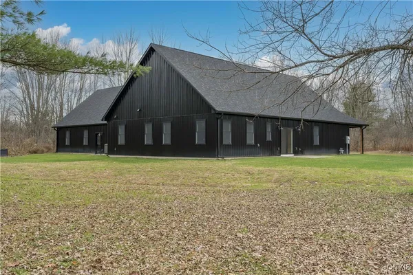 $699,000 | 23610 Fetterly Road, Brownville, NY 13634