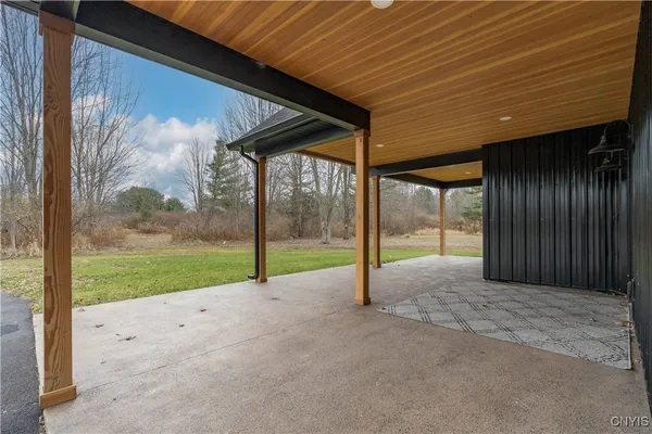 $699,000 | 23610 Fetterly Road, Brownville, NY 13634