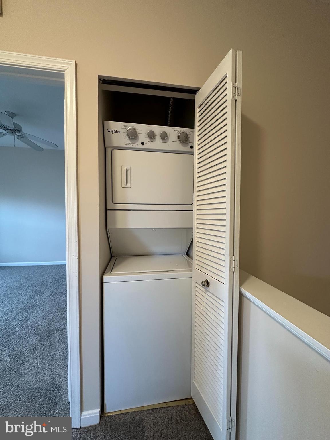 21798 Jarvis Square Ashburn, VA 20147 - Photo 14 of 29 a utility room with dryer and washer