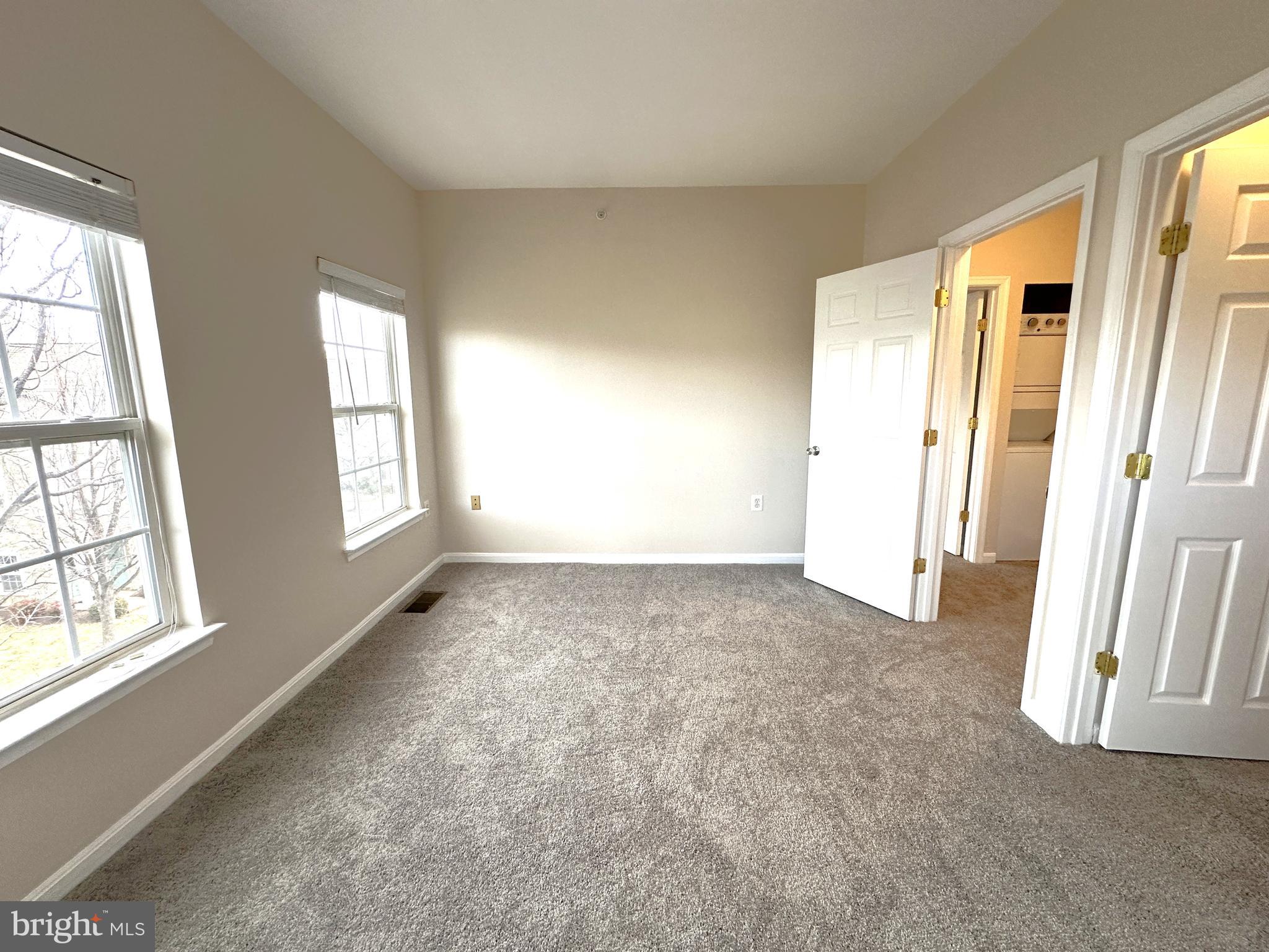 21798 Jarvis Square Ashburn, VA 20147 - Photo 16 of 29 an empty room with windows