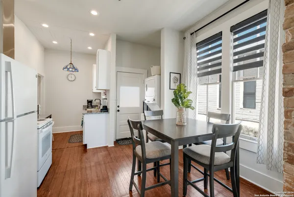 $1,550 | 732 Lamar, Unit 1, San Antonio, TX 78202