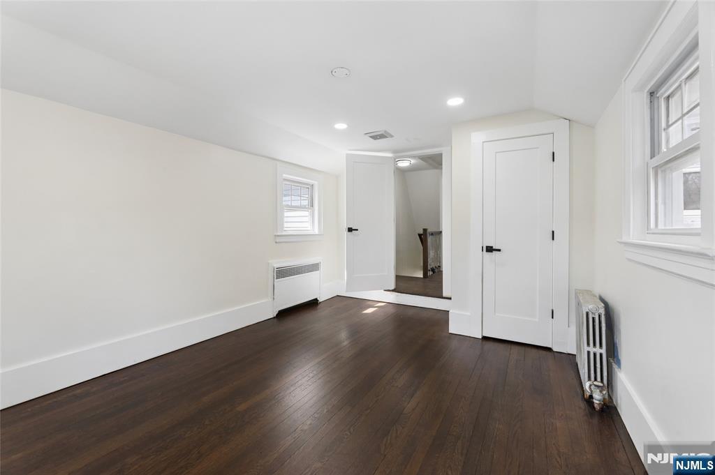 1087 Lambert Road Teaneck, NJ 07666 - Photo 28 of 41