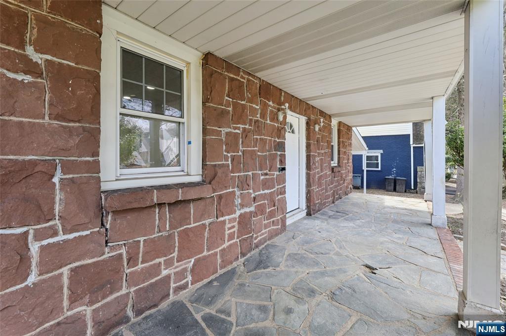 1087 Lambert Road Teaneck, NJ 07666 - Photo 3 of 41