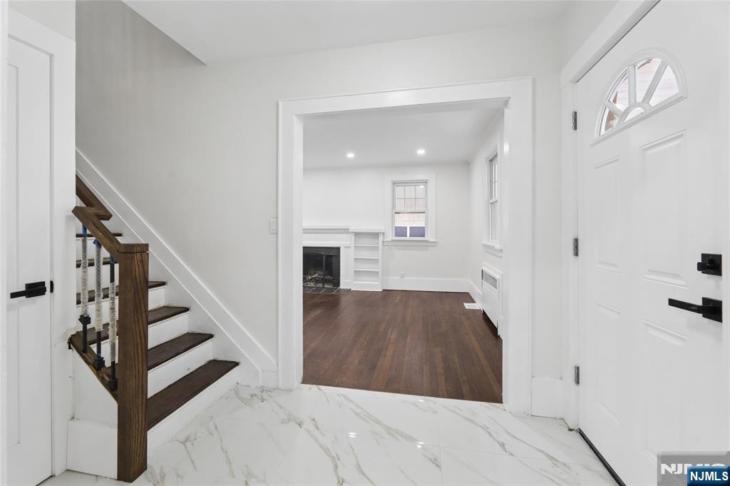 1087 Lambert Road Teaneck, NJ 07666 - Photo 4 of 41