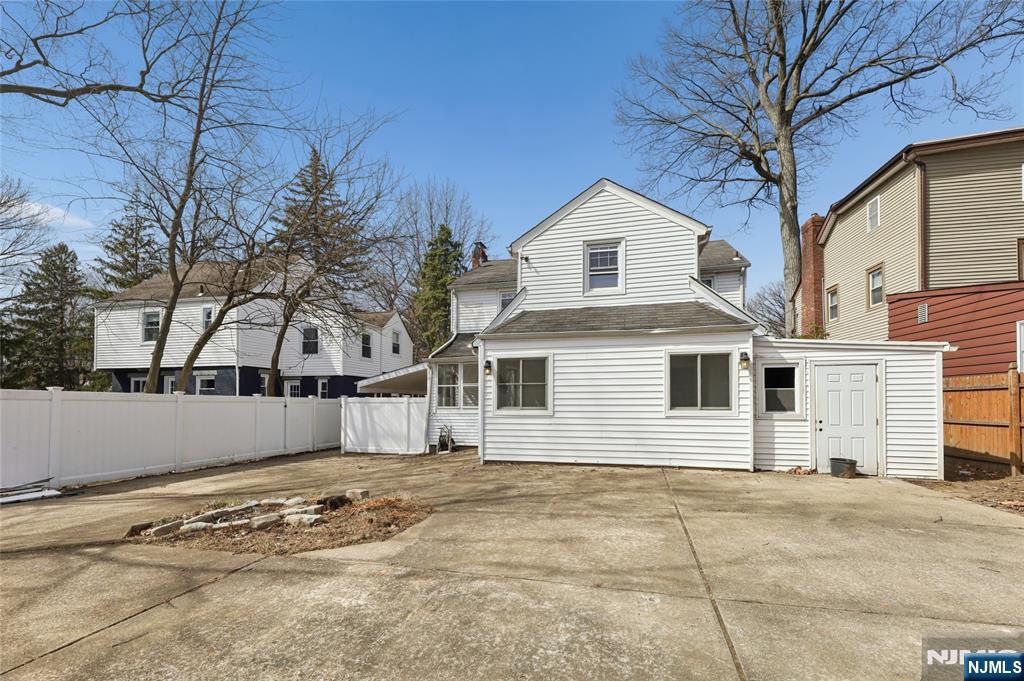 1087 Lambert Road Teaneck, NJ 07666 - Photo 41 of 41