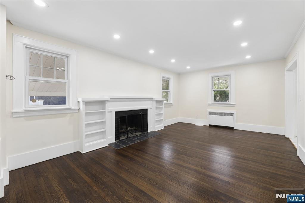 1087 Lambert Road Teaneck, NJ 07666 - Photo 6 of 41