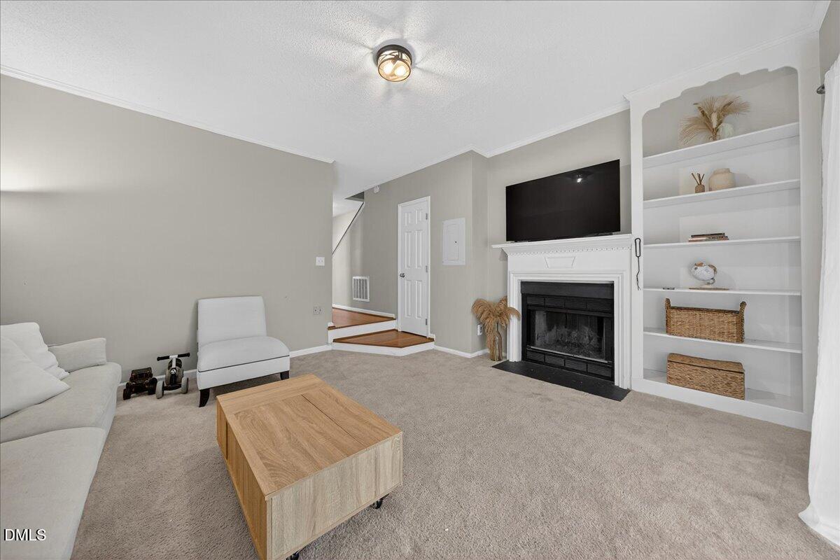 3611 Plumbridge Court Raleigh, NC 27613 - Photo 14 of 36 13-Interior_3611Plumbridge_003