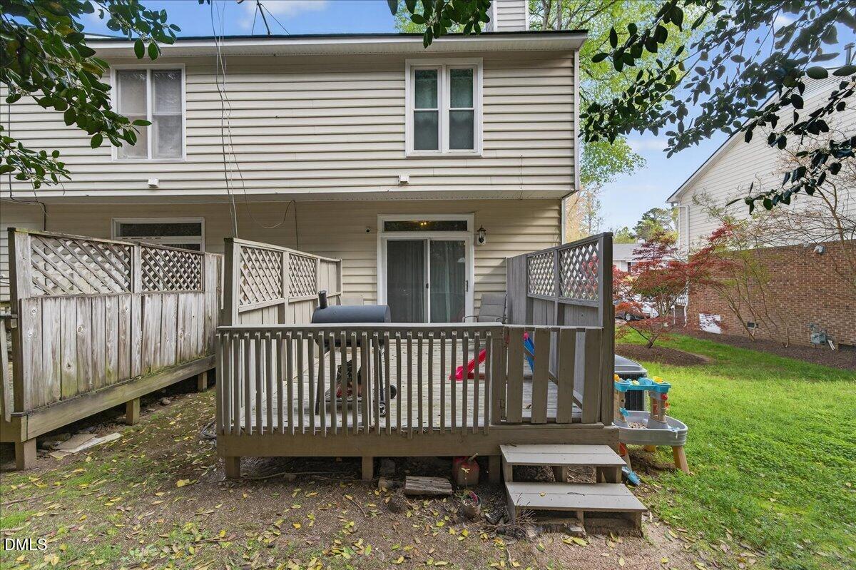 3611 Plumbridge Court Raleigh, NC 27613 - Photo 33 of 36 05-Exterior_3611Plumbridge_005