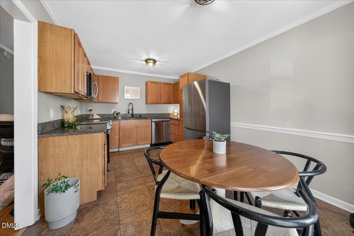 3611 Plumbridge Court Raleigh, NC 27613 - Photo 7 of 36 20-Interior_3611Plumbridge_010