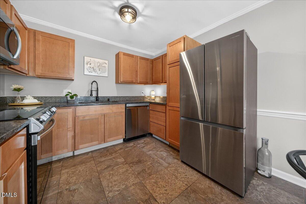 3611 Plumbridge Court Raleigh, NC 27613 - Photo 8 of 36 18-Interior_3611Plumbridge_008