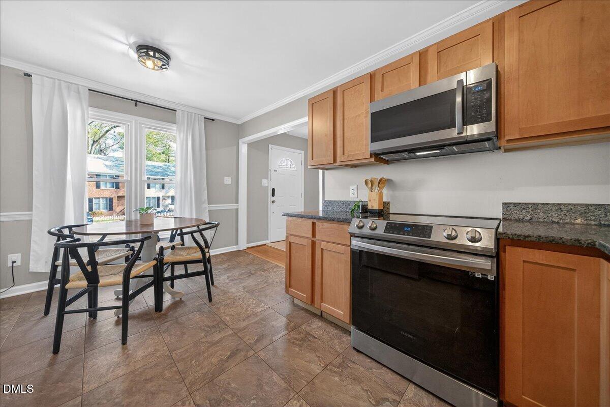 3611 Plumbridge Court Raleigh, NC 27613 - Photo 10 of 36 19-Interior_3611Plumbridge_009