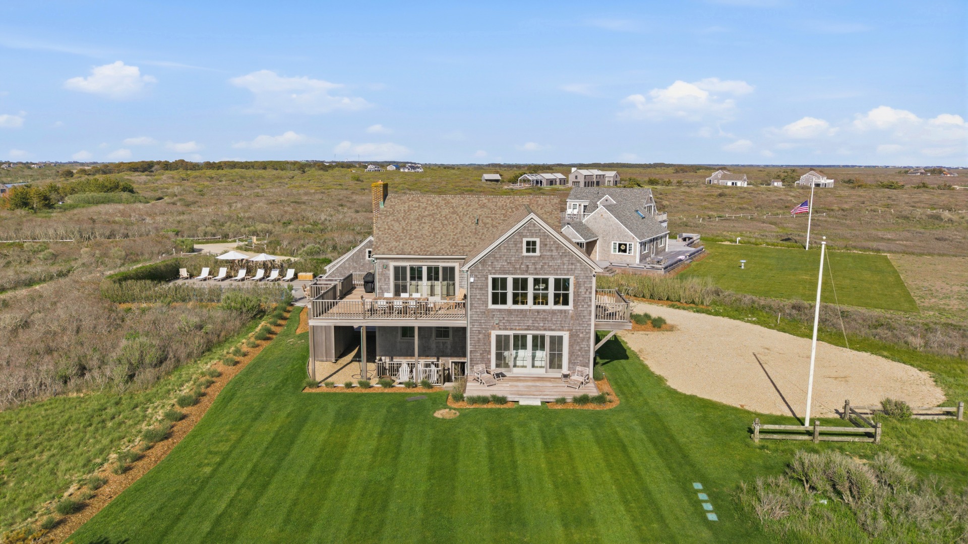 8 Sheep Pond Road Nantucket, MA 02554 - Photo 10 of 105