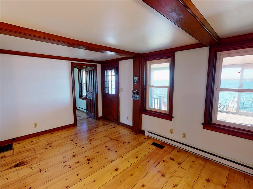 376 East Shore Road Jamestown, RI 02835 - Photo 12 of 40