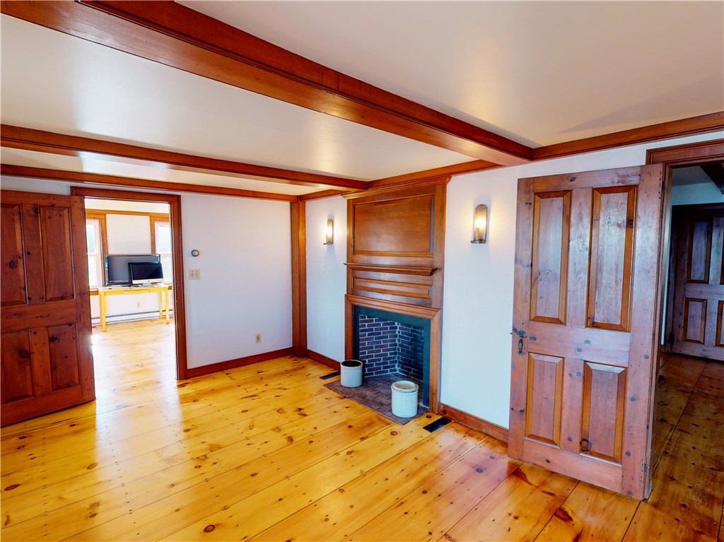 376 East Shore Road Jamestown, RI 02835 - Photo 16 of 40