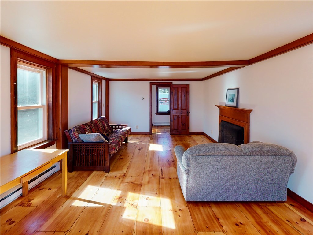 376 East Shore Road Jamestown, RI 02835 - Photo 20 of 40