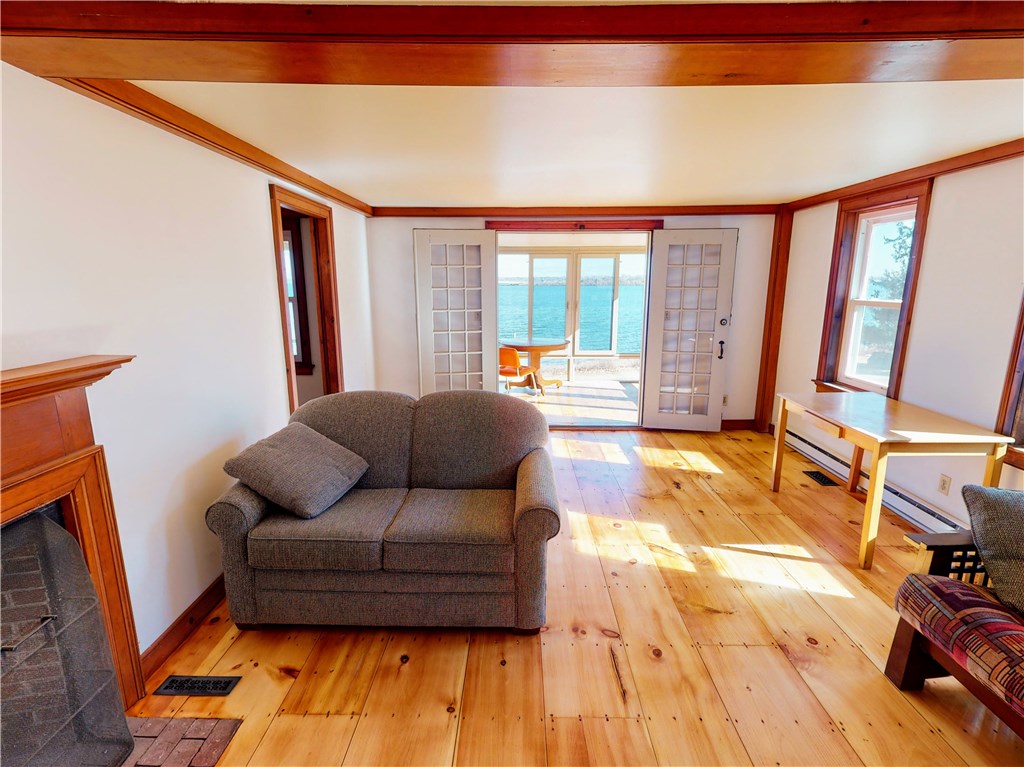 376 East Shore Road Jamestown, RI 02835 - Photo 21 of 40