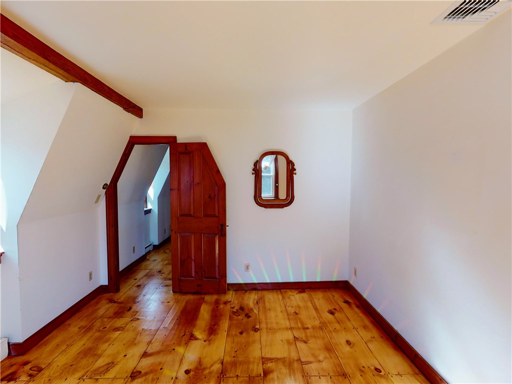 376 East Shore Road Jamestown, RI 02835 - Photo 26 of 40