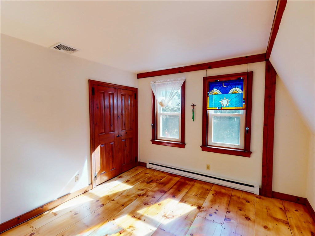 376 East Shore Road Jamestown, RI 02835 - Photo 33 of 40