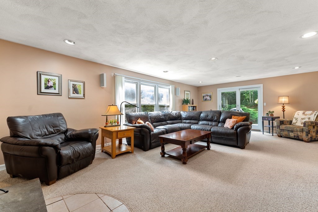 48 Mansfield Street Sharon, MA 02067 - Photo 11 of 26