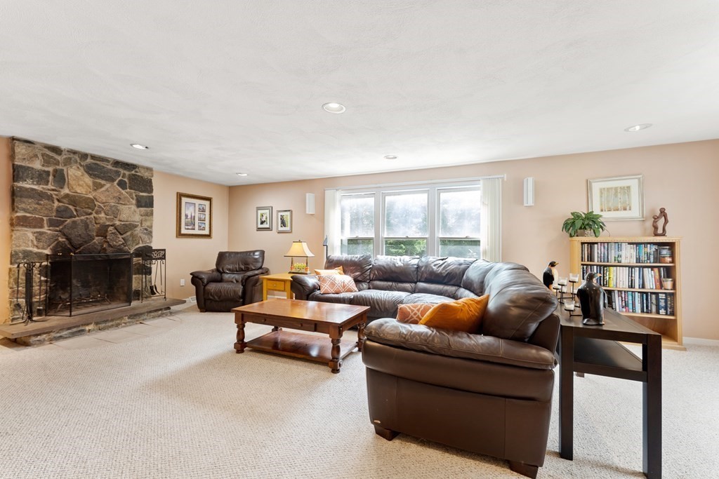 48 Mansfield Street Sharon, MA 02067 - Photo 10 of 26