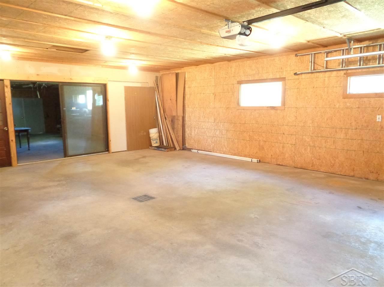 10923 Hackett Road Freeland, MI 48623 - Photo 34 of 35 31389850-33.JPG