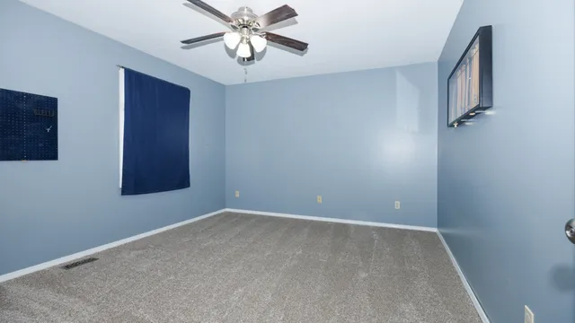 $284,900 | 2007 Fallen Oak Road, Bloomington, IL 61704