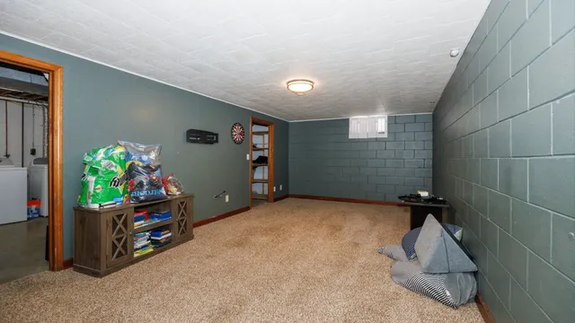 $284,900 | 2007 Fallen Oak Road, Bloomington, IL 61704