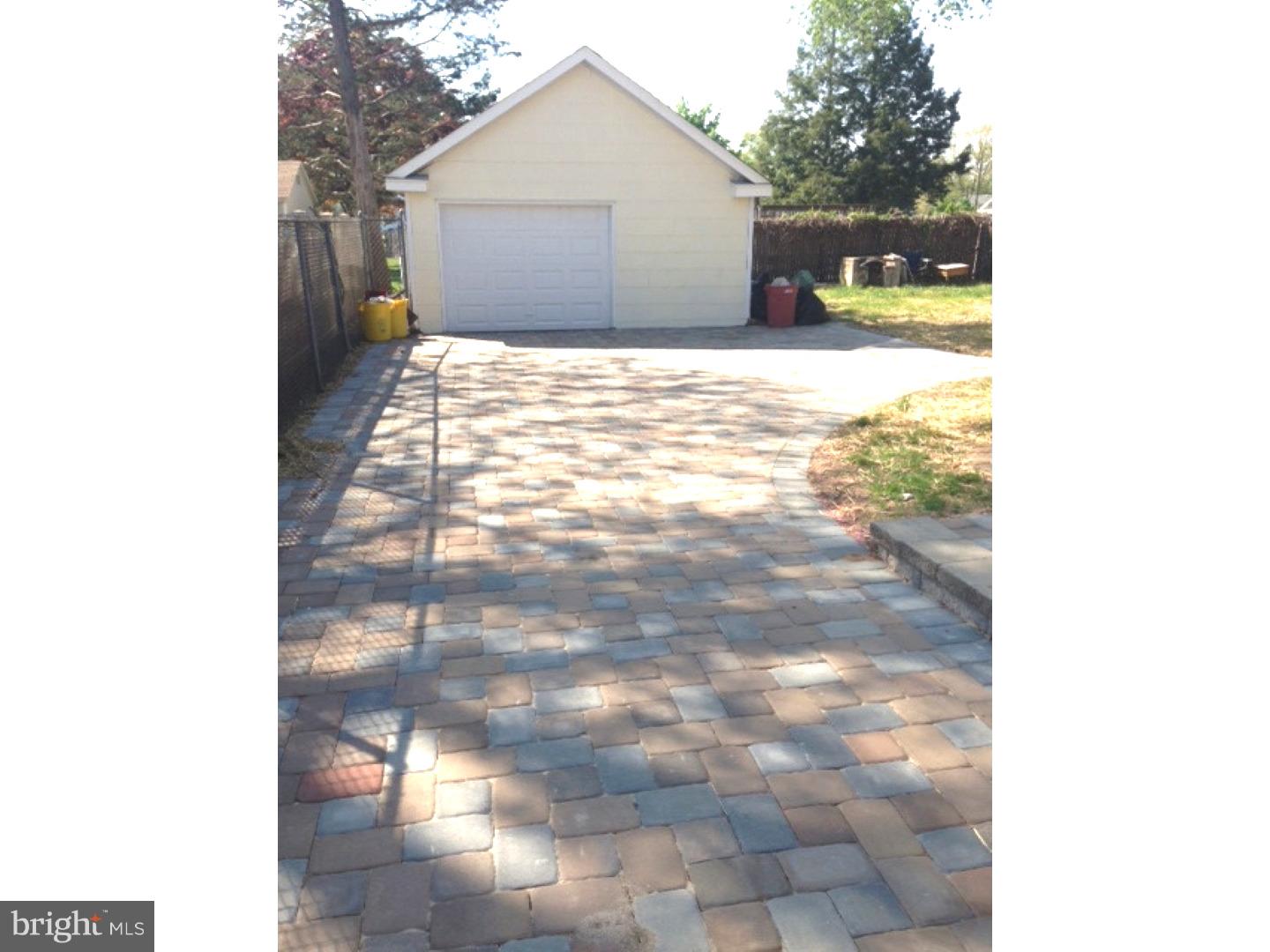 3318 Quakerbridge Road Hamilton, NJ 08619 - Photo 4 of 16 Garage